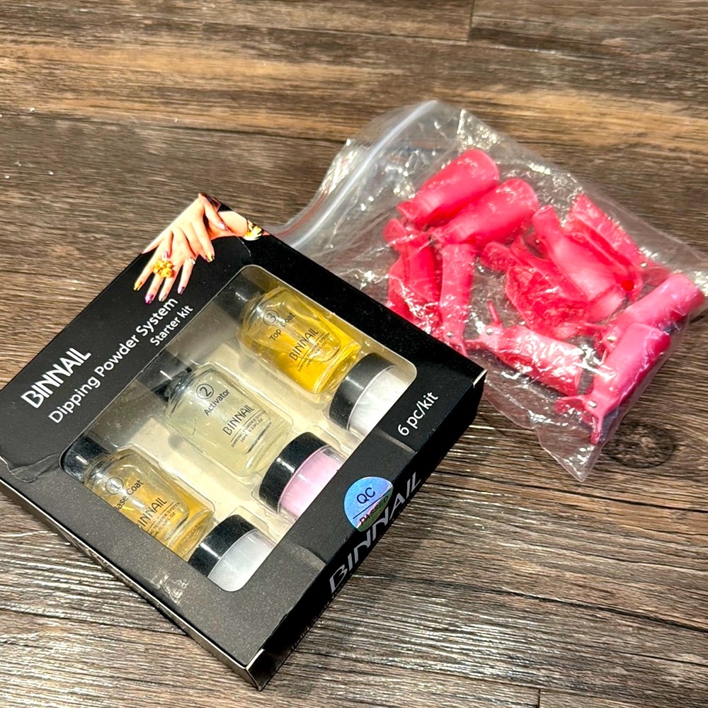 Dipping Powder System with Pink Nail Clips